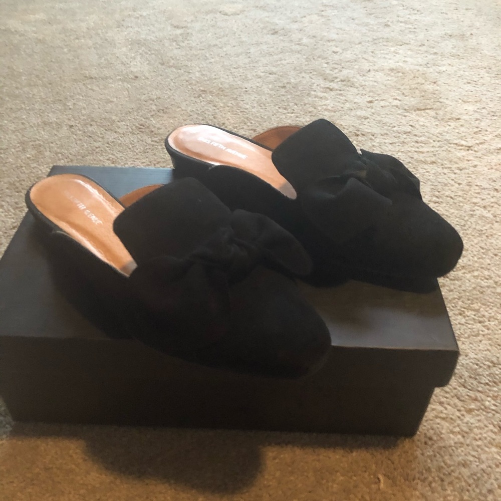 Saks 5th Ave- Black shoes  7.5